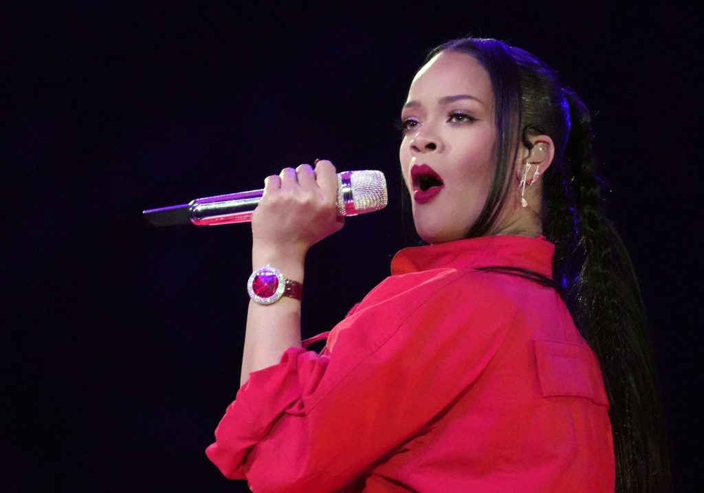 Throwback 2K The Story Behind Rihanna S SOS Will Blow Your Mind Rihanna 1024x717 